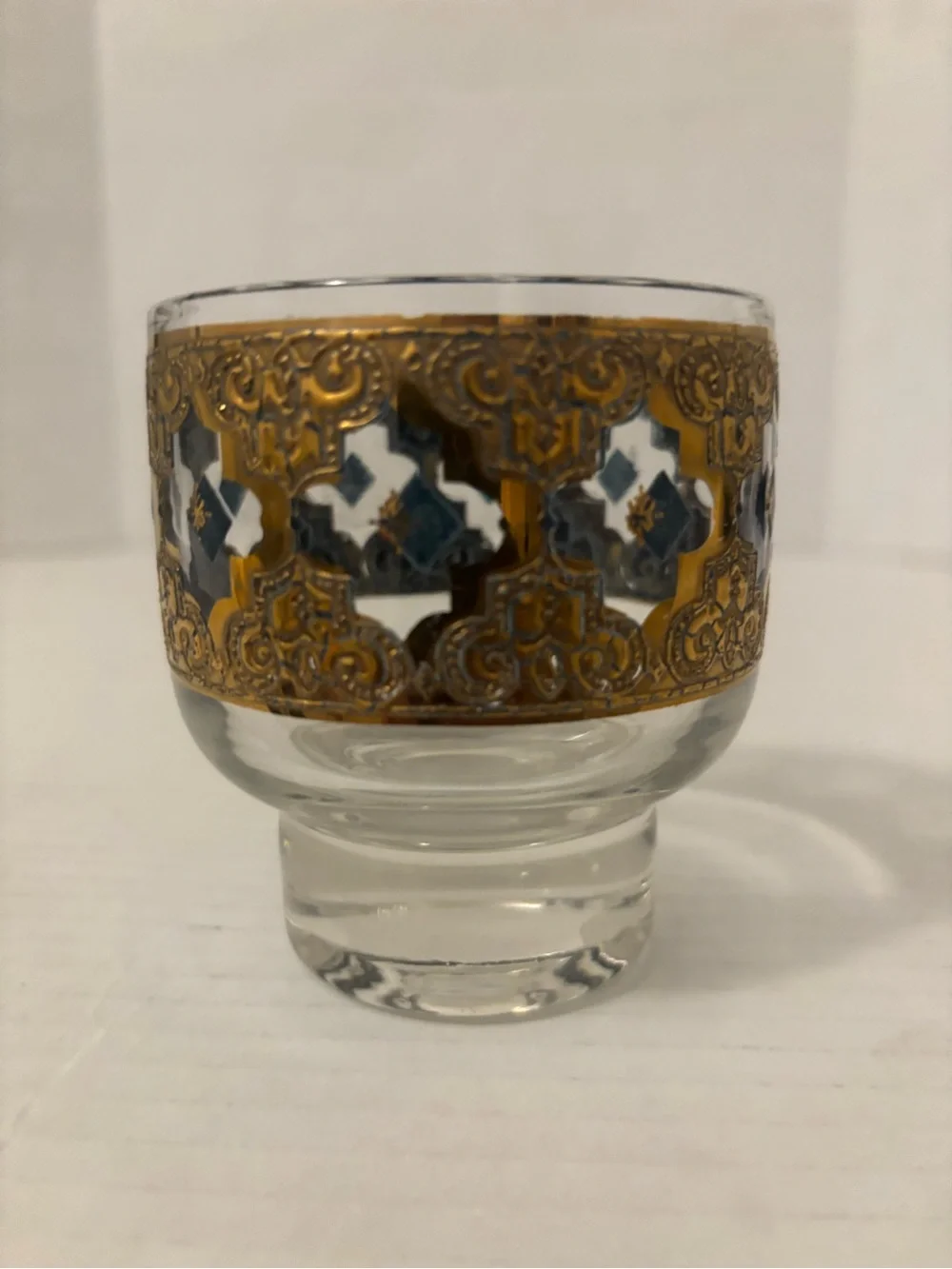Elegant Gold-Trimmed Glass Tumbler - Home Accents
